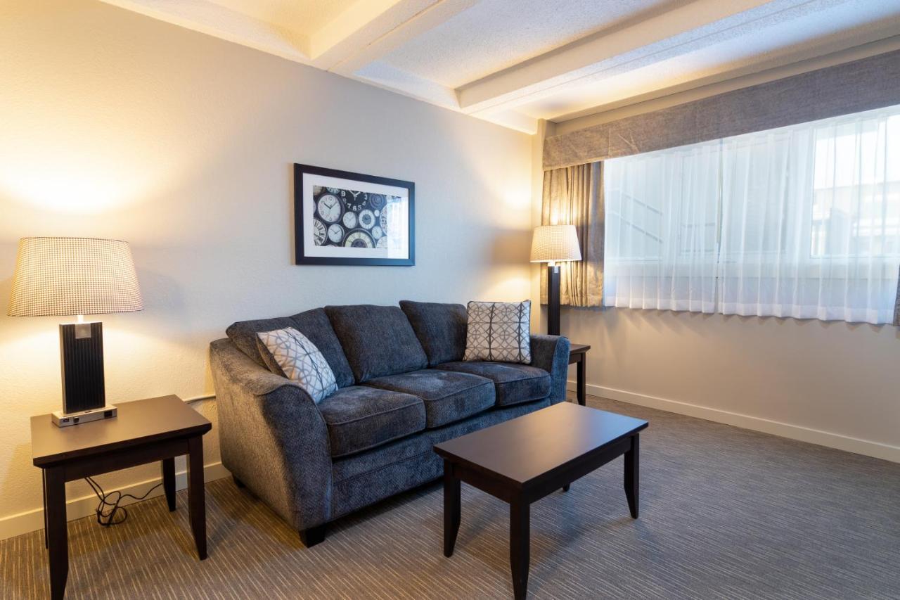 Bcm Inns Fort Mcmurray - Downtown Экстерьер фото