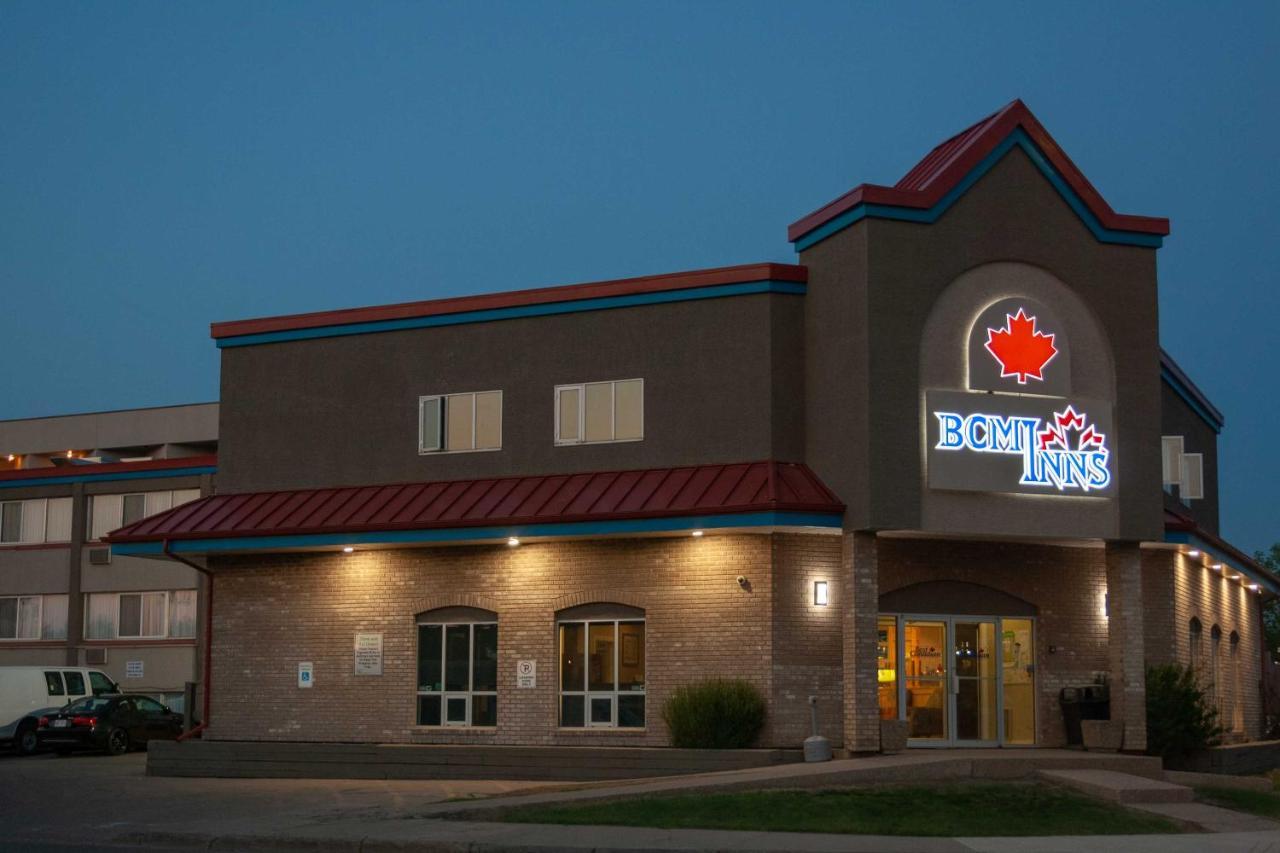 Bcm Inns Fort Mcmurray - Downtown Экстерьер фото